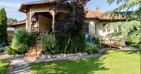 Bački Vinogradi,Kuća