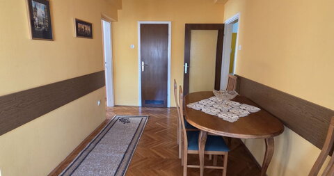 Trg Lazara Nešića