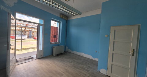 Bajnat,Poslovni prostor