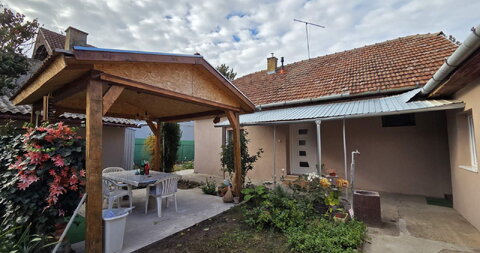 Mali Radanovac,Kuća